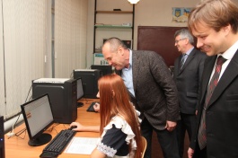 Учні Пологівської школи отримали подарунок від народного депутата  - комп’ютерний клас